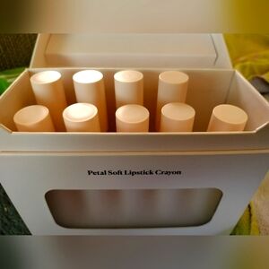 LAURA MERCIER- Petal Soft Lipstick (9 pack)